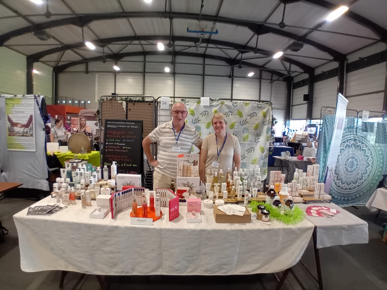 Espace cosmétiques bio dans un salon bien-être