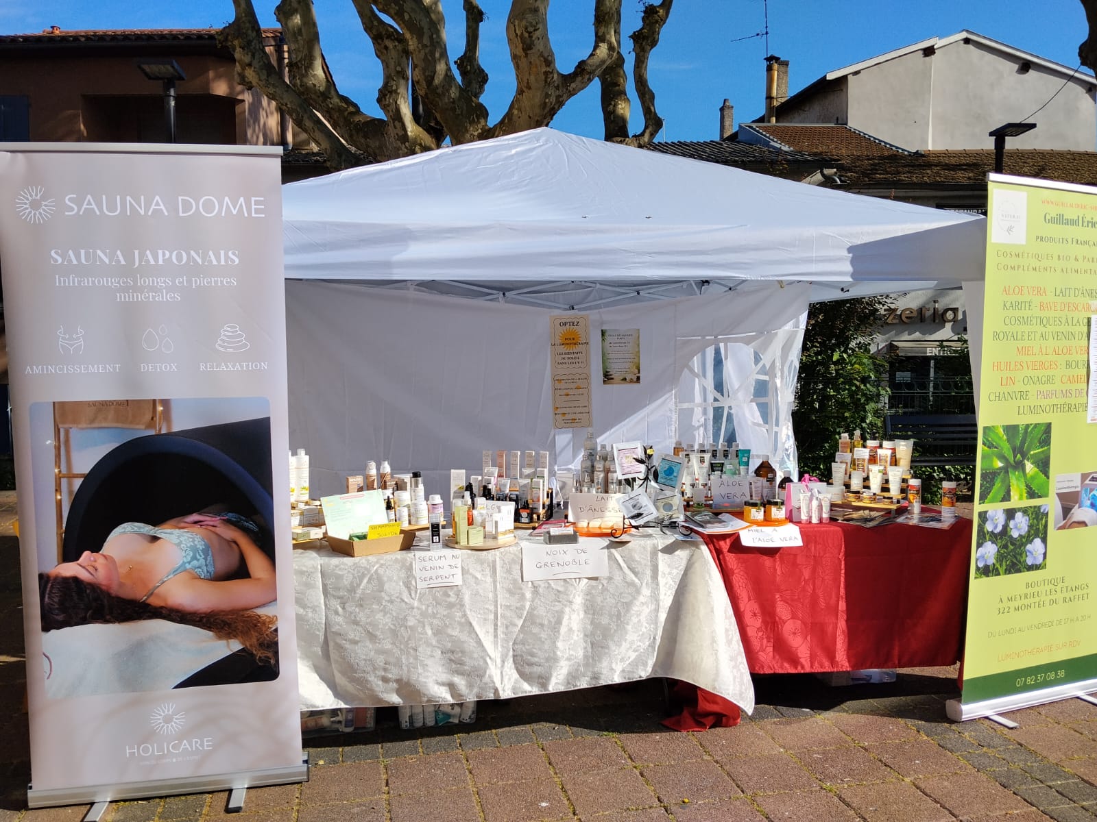 Espace cosmétiques bio Nord Isère sur un marché bien_être